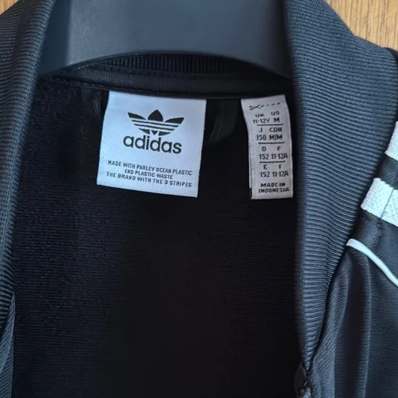 Adidas Black Bomber Jacket with Iconic Design Sz Youth M - Picture 5 of 8